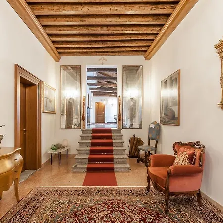 Palazzo Della Torre *